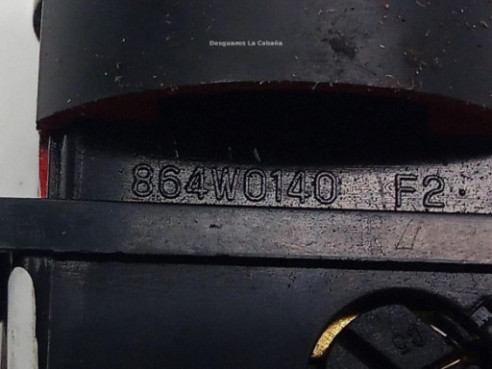 864W0140 INTERRUPTOR WARNING KIA SORENTO I (JC)|Desguaces La Cabaña
