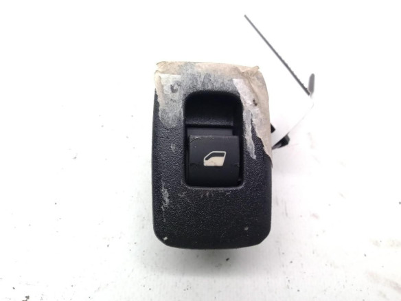MANDO ELEVALUNAS PUERTA LAT DEL DER PEUGEOT RIFTER|Desguaces La Cabaña