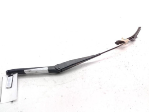 8A6117526BB BRAZO LIMPIAPARABRISAS DEL DER FORD FIESTA VI|Desguaces La Cabaña