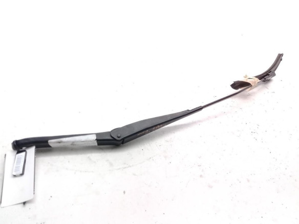 8A6117526BB BRAZO LIMPIAPARABRISAS DEL DER FORD FIESTA VI|Desguaces La Cabaña
