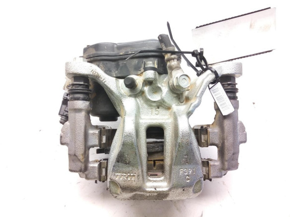 4785002350  PINZA TRA IZQ TOYOTA COROLLA Fastback (_E21_)|Desguaces La Cabaña