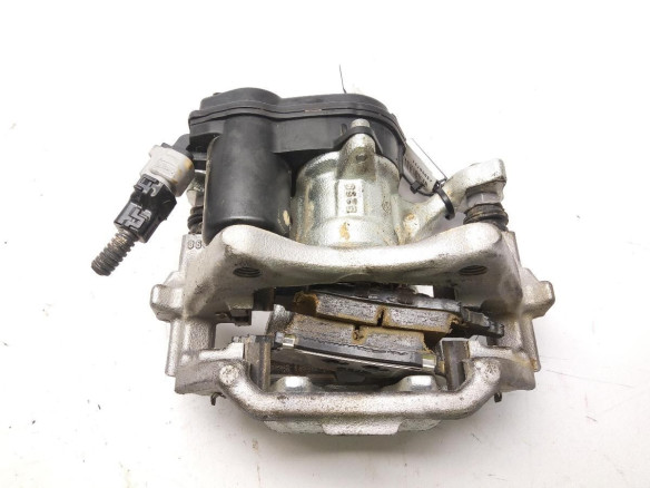 4783002360  PINZA TRA DER TOYOTA COROLLA Fastback (_E21_)|Desguaces La Cabaña