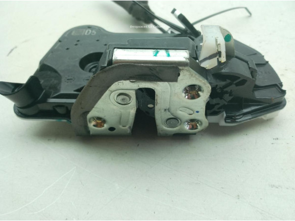 6903002511  CERRADURA PUERTA LAT DEL DER TOYOTA COROLLA Fastback (_E21_)|Desguaces La Cabaña