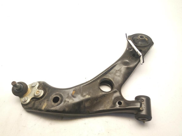 4806802330  BRAZO SUSPENSION DEL DER INF TOYOTA COROLLA Fastback (_E21_)|Desguaces La Cabaña