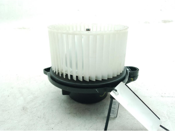 EB1D1KUGAA02 MOTOR CALEFACCION HYUNDAI i20 III (BC3, BI3)|Desguaces La Cabaña