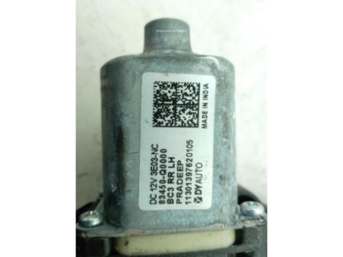 83450Q0000 ELEVALUNAS PUERTA LAT TRA IZQ HYUNDAI i20 III (BC3, BI3)|Desguaces La Cabaña