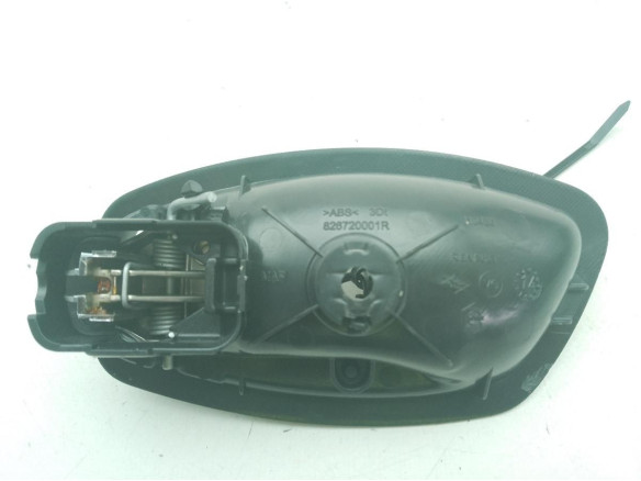 826720001R MANILLA PUERTA LAT TRA DER INT RENAULT CLIO IV (BH_)|Desguaces La Cabaña