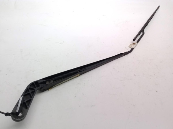 BRAZO LIMPIAPARABRISAS DEL DER PEUGEOT 206 Fastback (2A/C)|Desguaces La Cabaña