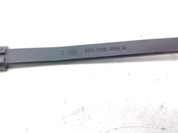 1T0955409A BRAZO LIMPIAPARABRISAS DEL IZQ VOLKSWAGEN TOURAN |Desguaces La Cabaña