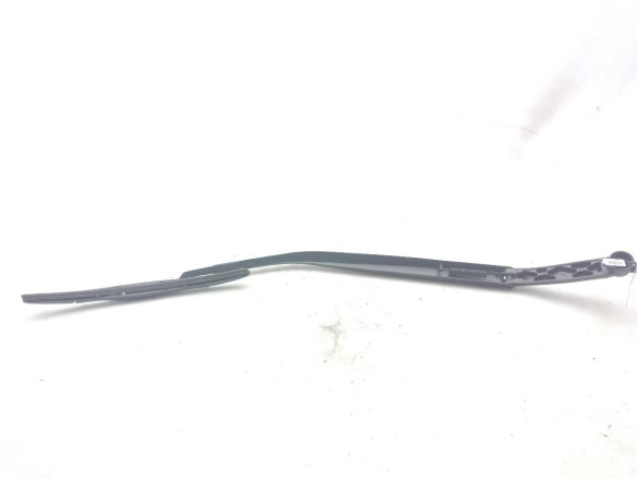 8521102430  BRAZO LIMPIAPARABRISAS DEL DER TOYOTA COROLLA Fastback (_E21_)|Desguaces La Cabaña