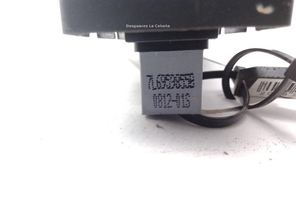 7L6959855B MANDO ELEVALUNAS PUERTA LAT DEL DER VW GOLF VI (5K1)|Desguaces La Cabaña