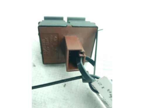 1K3959857A MANDO ELEVALUNAS PUERTA LAT DEL IZQ VW CADDY III Furgón (2KA, 2KH, 2CA, 2CH)|Desguaces La Cabaña