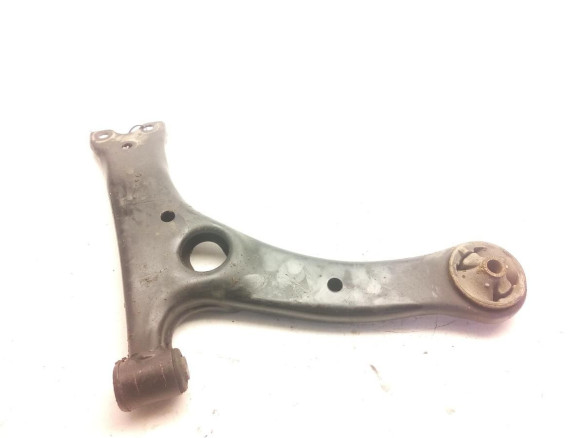 BRAZO SUSPENSION DEL DER INF TOYOTA PRIUS Fastback (_W2_)|Desguaces La Cabaña