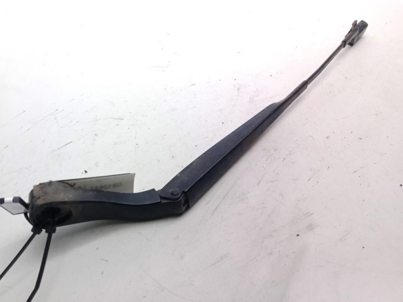 13354348 BRAZO LIMPIAPARABRISAS DEL DER OPEL ADAM (M13)|Desguaces La Cabaña