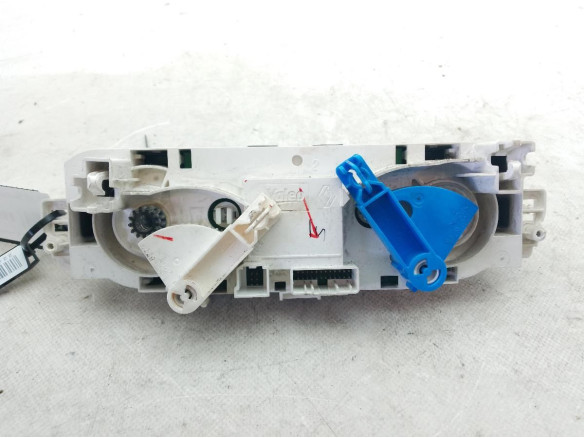 T1001786G MANDO CLIMA RENAULT MEGANE III Fastback (BZ0_)|Desguaces La Cabaña