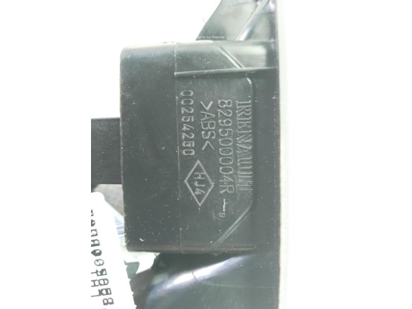 829500004R MANDO ELEVALUNAS PUERTA LAT TRA DER RENAULT MEGANE III Fastback (BZ0_)|Desguaces La Cabaña
