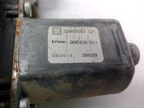 966435201 ELEVALUNAS PUERTA LAT DEL IZQ OPEL ADAM (M13)|Desguaces La Cabaña