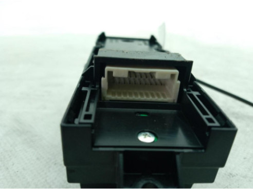 8511012080 MOTOR LIMPIAPARABRISAS DEL TOYOTA COROLLA Ranchera familiar (_E21_)|Desguaces La Cabaña 2