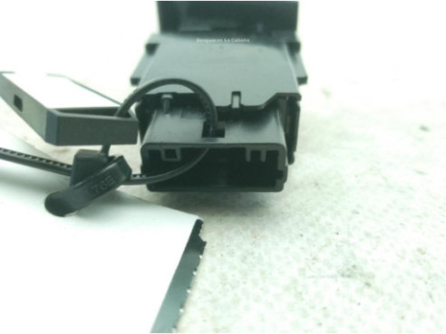 8511012080 MOTOR LIMPIAPARABRISAS DEL TOYOTA COROLLA Ranchera familiar (_E21_)|Desguaces La Cabaña 2