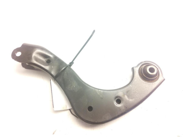 48770F4010  BRAZO SUSPENSION TRA DER SUP TOYOTA COROLLA Ranchera familiar (_E21_)|Desguaces La Cabaña