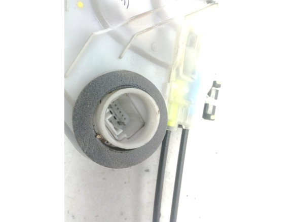 693300H050 CERRADURA PUERTA LAT TRA DER TOYOTA AYGO (_B4_)|Desguaces La Cabaña