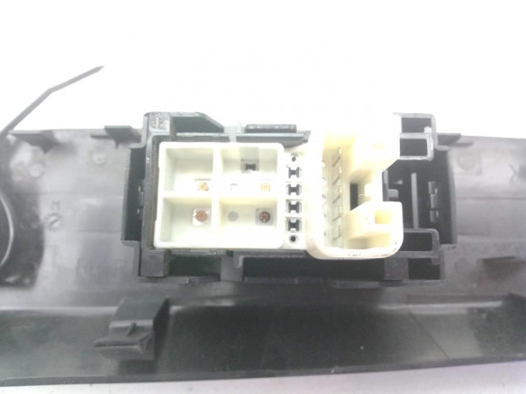 7427142070 MANDO ELEVALUNAS PUERTA LAT TRA DER TOYOTA RAV 4 IV (_A4_)|Desguaces La Cabaña