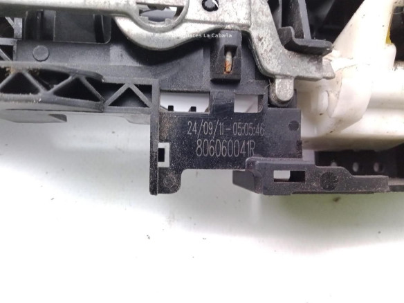 80606004R MANILLA PUERTA LAT TRA DER EXT RENAULT MEGANE III Fastback (BZ0_)|Desguaces La Cabaña