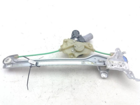 8511012080 MOTOR LIMPIAPARABRISAS DEL TOYOTA COROLLA Ranchera familiar (_E21_)|Desguaces La Cabaña 2