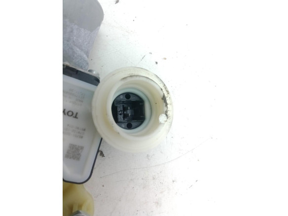 C86183106 ELEVALUNAS PUERTA LAT TRA IZQ TOYOTA COROLLA Ranchera familiar (_E21_)|Desguaces La Cabaña