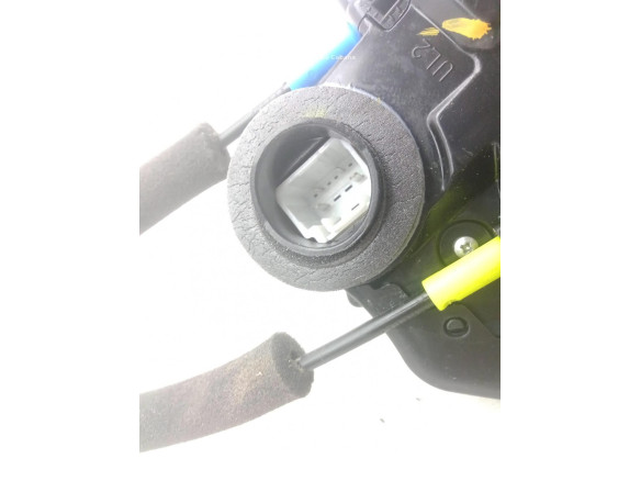 A084219 CERRADURA PUERTA LAT TRA IZQ TOYOTA COROLLA Ranchera familiar (_E21_)|Desguaces La Cabaña