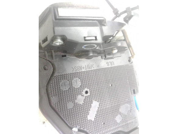 A084219 CERRADURA PUERTA LAT TRA IZQ TOYOTA COROLLA Ranchera familiar (_E21_)|Desguaces La Cabaña