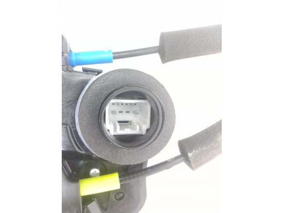 CERRADURA PUERTA LAT TRA DER TOYOTA COROLLA Ranchera familiar (_E21_)|Desguaces La Cabaña