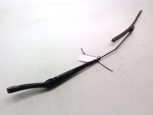578955410B BRAZO LIMPIAPARABRISAS DEL DER SEAT ATECA (KH7)|Desguaces La Cabaña