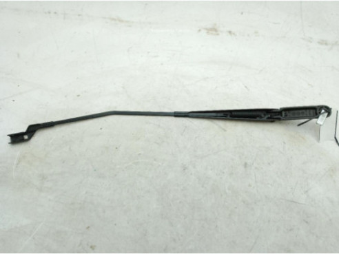 6F19554 BRAZO LIMPIAPARABRISAS DEL DER SEAT ARONA (KJ7)|Desguaces La Cabaña