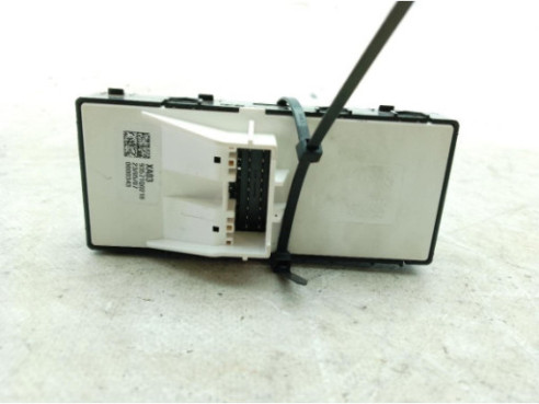 82460Q0000 ELEVALUNAS PUERTA LAT DEL DER HYUNDAI i20 III (BC3, BI3)|Desguaces La Cabaña 2