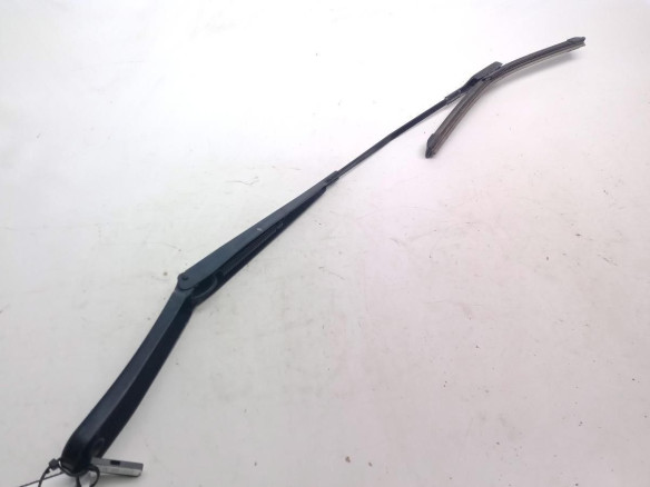 7360515 BRAZO LIMPIAPARABRISAS DEL DER BMW X1 (F48)|Desguaces La Cabaña