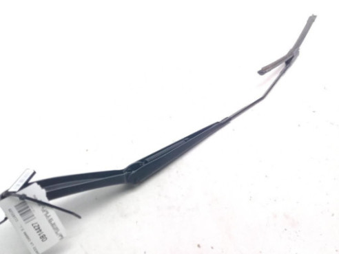 7360515 BRAZO LIMPIAPARABRISAS DEL DER BMW X1 (F48)|Desguaces La Cabaña