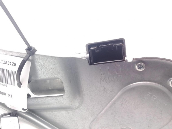 7356220A104 MOTOR LIMPIAPARABRISAS TRA BMW X1 (F48)|Desguaces La Cabaña