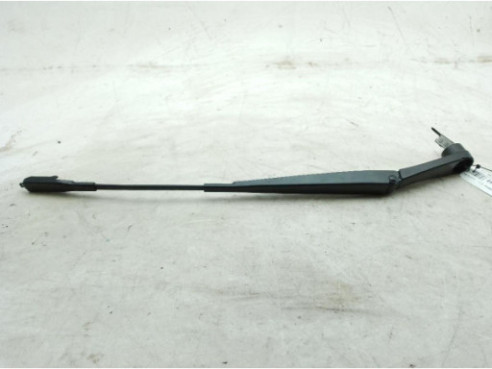98310Q0000 BRAZO LIMPIAPARABRISAS DEL IZQ HYUNDAI i20 III (BC3, BI3)|Desguaces La Cabaña