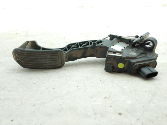 781100W040 POTENCIOMETRO ACELERADOR TOYOTA RAV 4 IV (_A4_)|Desguaces La Cabaña