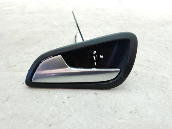 AM51U22601BDW MANILLA PUERTA LAT DEL IZQ INT FORD FOCUS III Turnier|Desguaces La Cabaña