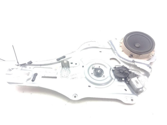 824803U130 ELEVALUNAS PUERTA LAT DEL DER KIA SPORTAGE (SL)|Desguaces La Cabaña