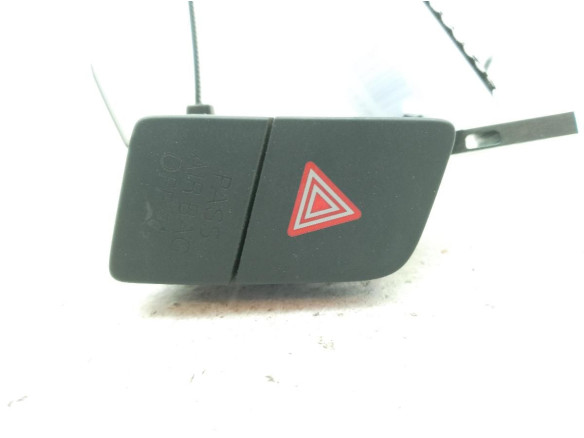 8U1941509A INTERRUPTOR WARNING AUDI Q3 (8UB, 8UG)|Desguaces La Cabaña