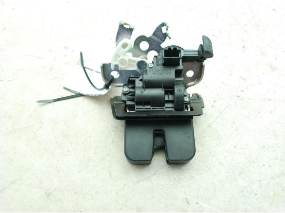 8R0827505 CERRADURA PORTON / TAPA MALETA AUDI Q3 (8UB, 8UG)|Desguaces La Cabaña