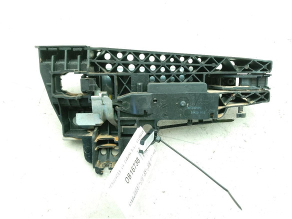 8U1837885 MANILLA PUERTA LAT DEL IZQ EXT AUDI Q3 (8UB, 8UG)|Desguaces La Cabaña