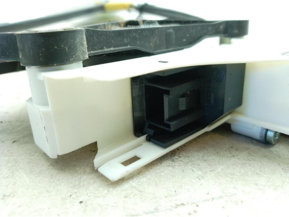 8U0839461 ELEVALUNAS PUERTA LAT TRA IZQ AUDI Q3 (8UB, 8UG)|Desguaces La Cabaña