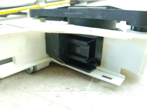 8U0837462 ELEVALUNAS PUERTA LAT DEL DER AUDI Q3 (8UB, 8UG)|Desguaces La Cabaña