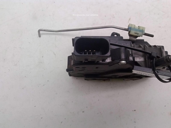 13258271 CERRADURA PUERTA LAT DEL IZQ OPEL CORSA D (S07)|Desguaces La Cabaña