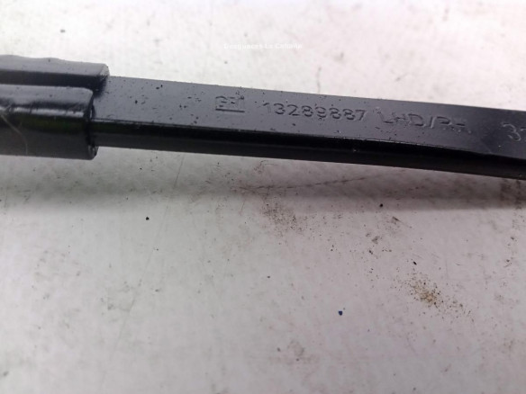 13289887 BRAZO LIMPIAPARABRISAS DEL DER OPEL ASTRA J (P10)|Desguaces La Cabaña