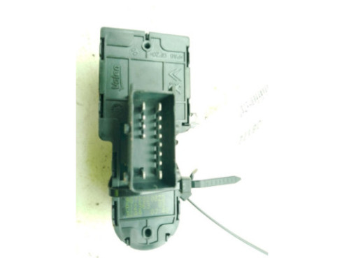 96758208ZD MANDO ELEVALUNAS PUERTA LAT DEL DER PEUGEOT 208|Desguaces La Cabaña